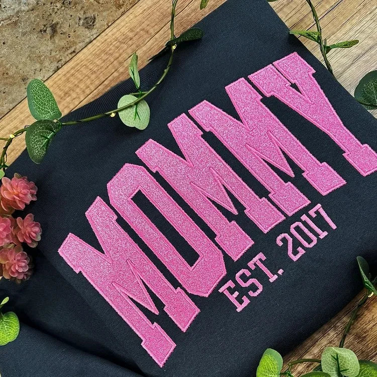 Mama Sweatshirt met Geborduurde Applicatie en Glitter – Op Maat Gemaakt